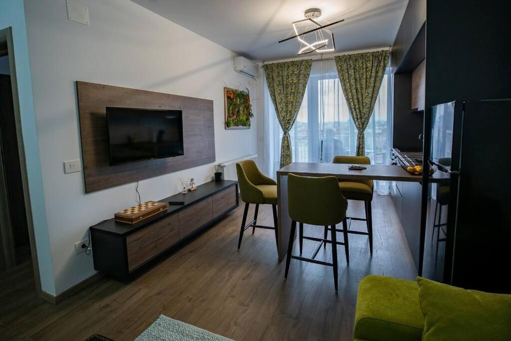 Sunrise Apartment Oradea Buitenkant foto