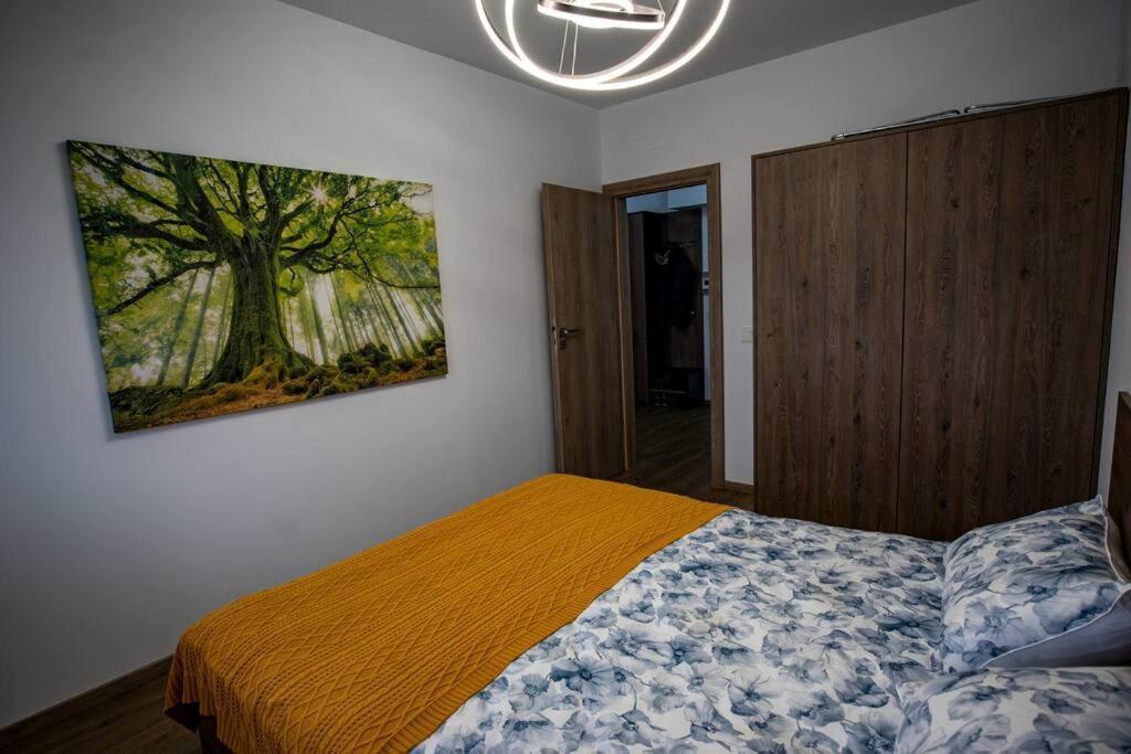 Sunrise Apartment Oradea Buitenkant foto