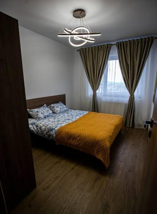 Sunrise Apartment Oradea Buitenkant foto